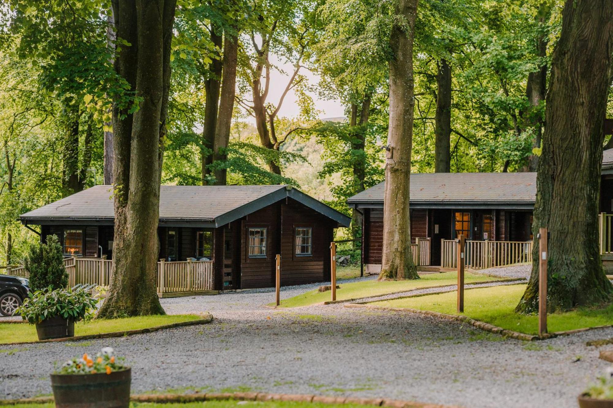 The Jonas Centre Villa Leyburn Bagian luar foto